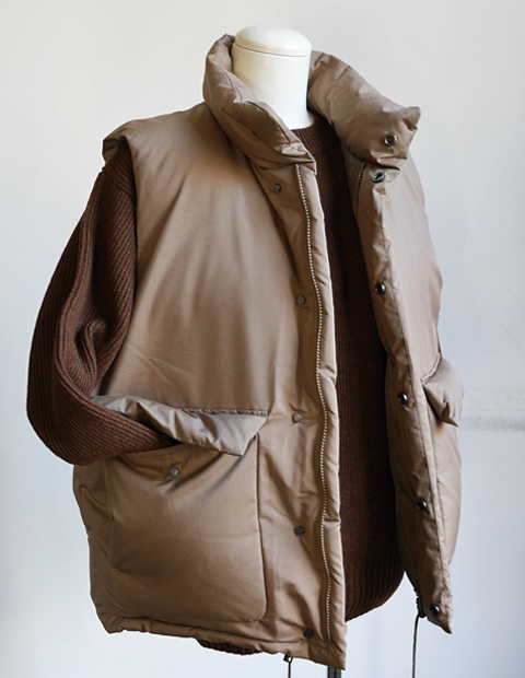 AURALEE Light Finx Polyster Down Vest | 大阪心斎橋のメンズ洋服の ...