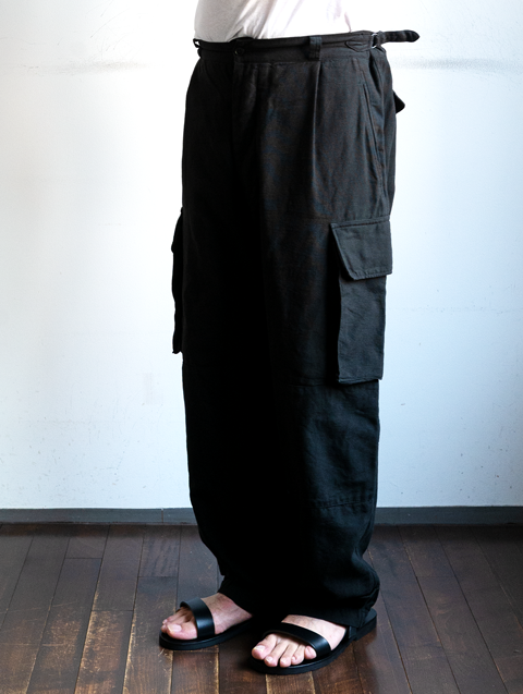 COMOLI ブラック 6ポケットパンツ　size : 1裾幅は21cmになります